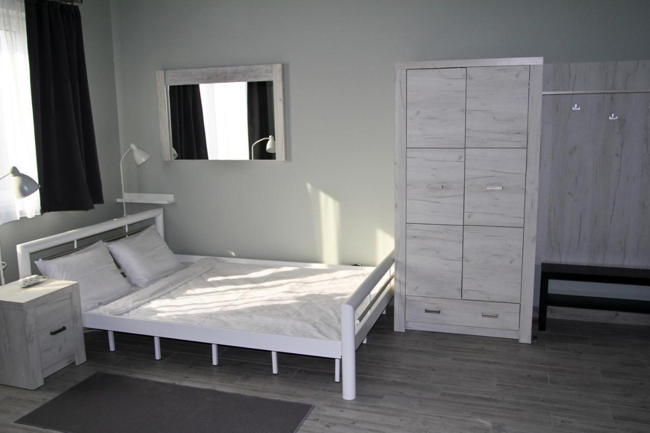 Motel Lunar 오시비엥침 외부 사진