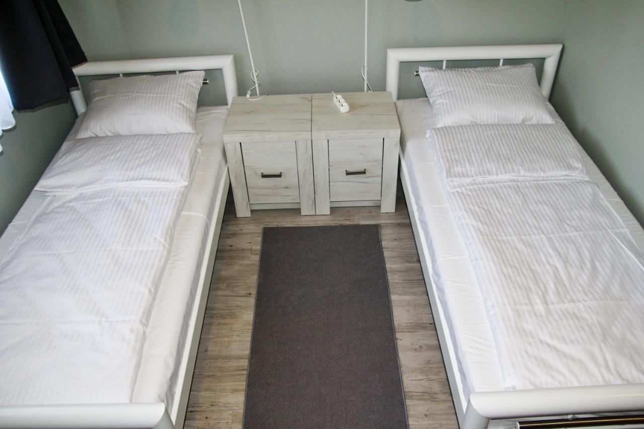 Motel Lunar 오시비엥침 외부 사진