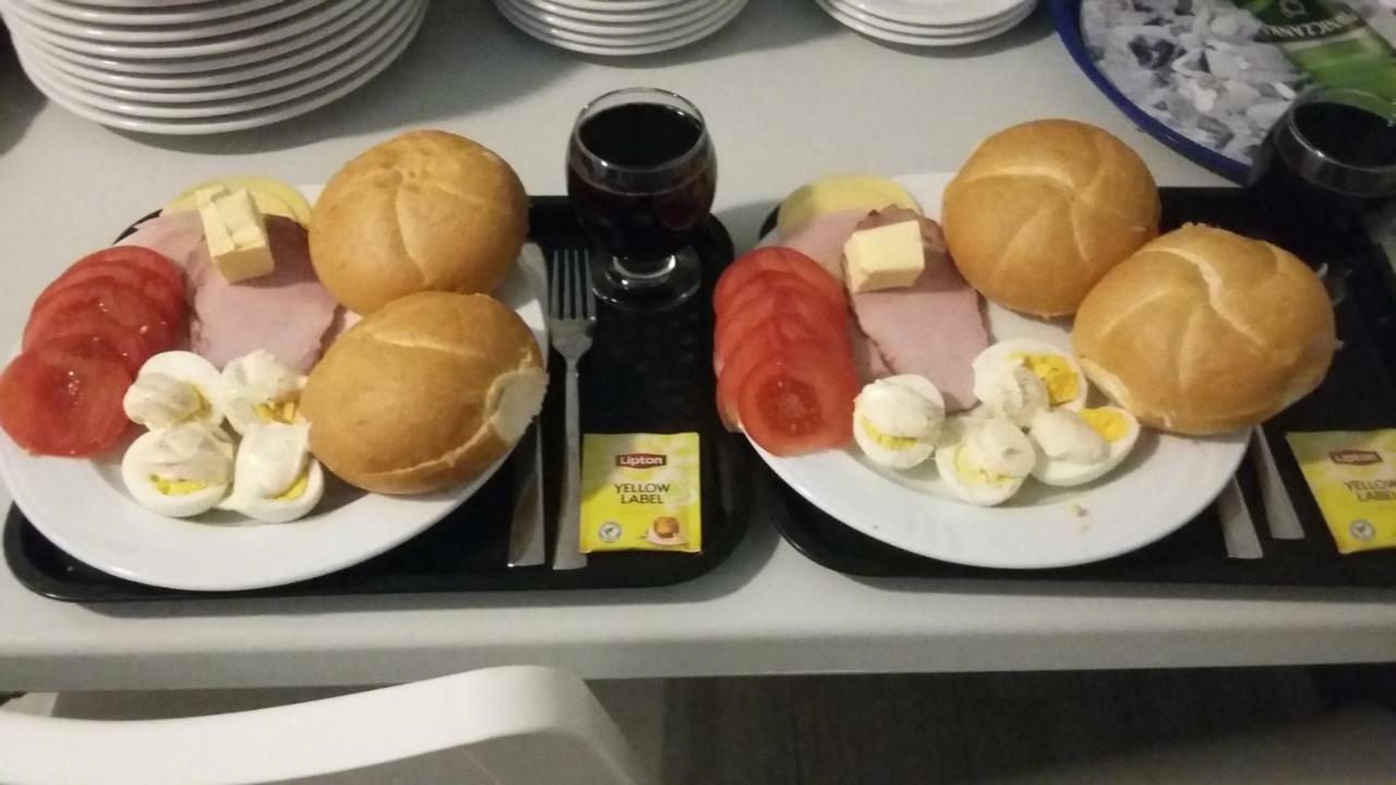 Motel Lunar 오시비엥침 외부 사진